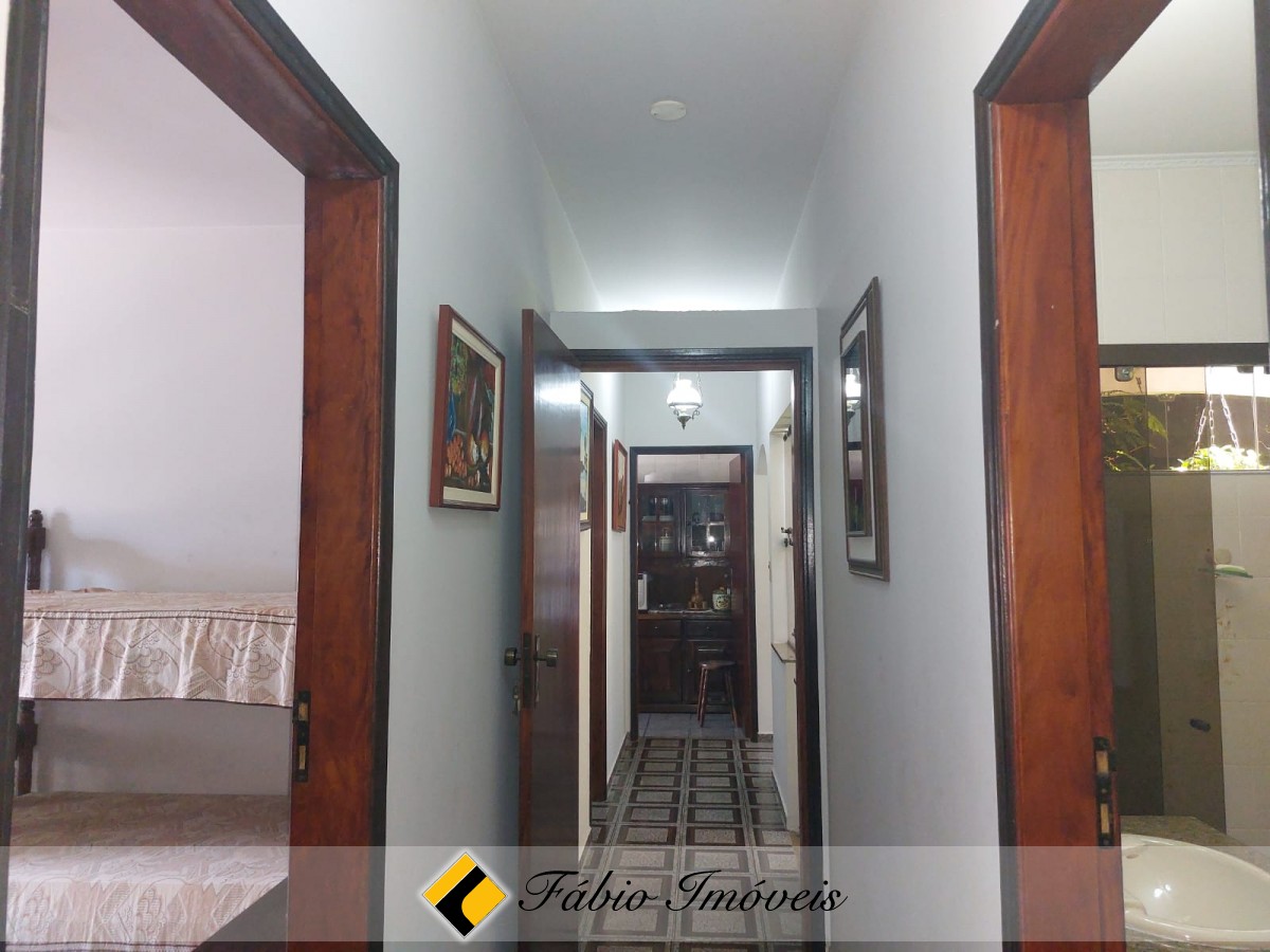 Casa em dois lotes, próxima a praia! – Foto 19