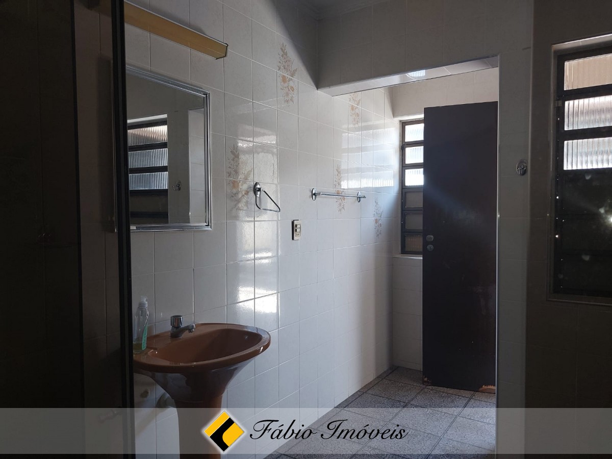 Casa em dois lotes, próxima a praia! – Foto 49