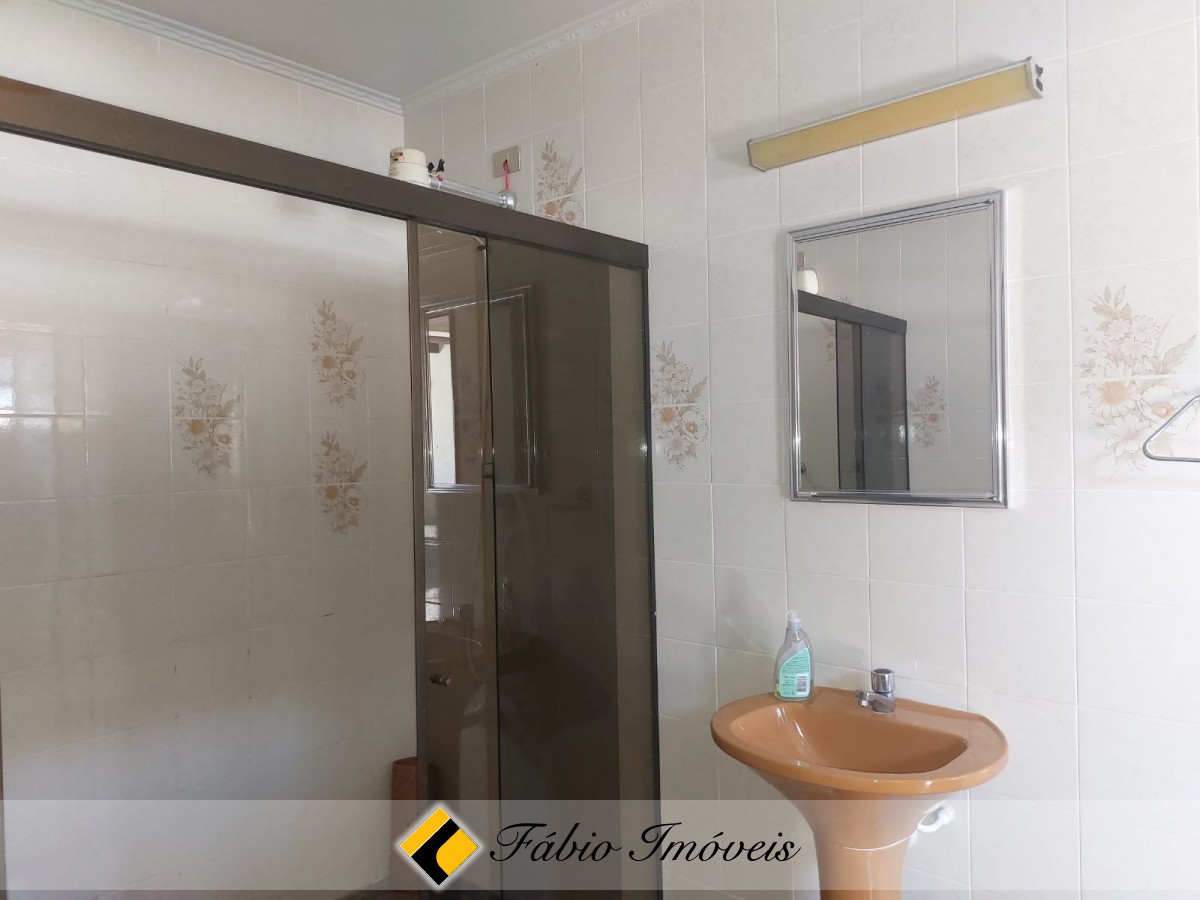 Casa em dois lotes, próxima a praia! – Foto 50