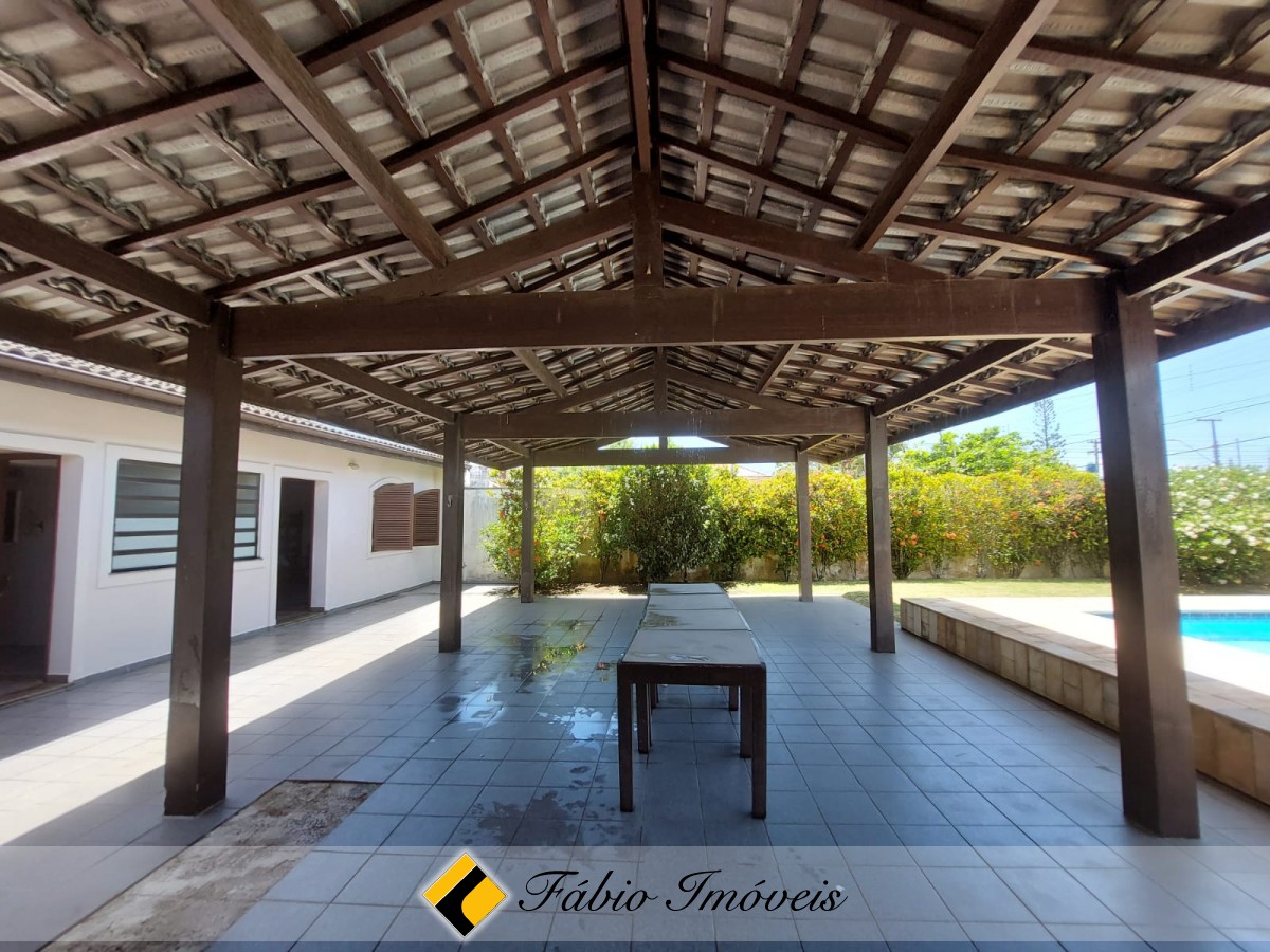 Casa em dois lotes, próxima a praia! – Foto 53