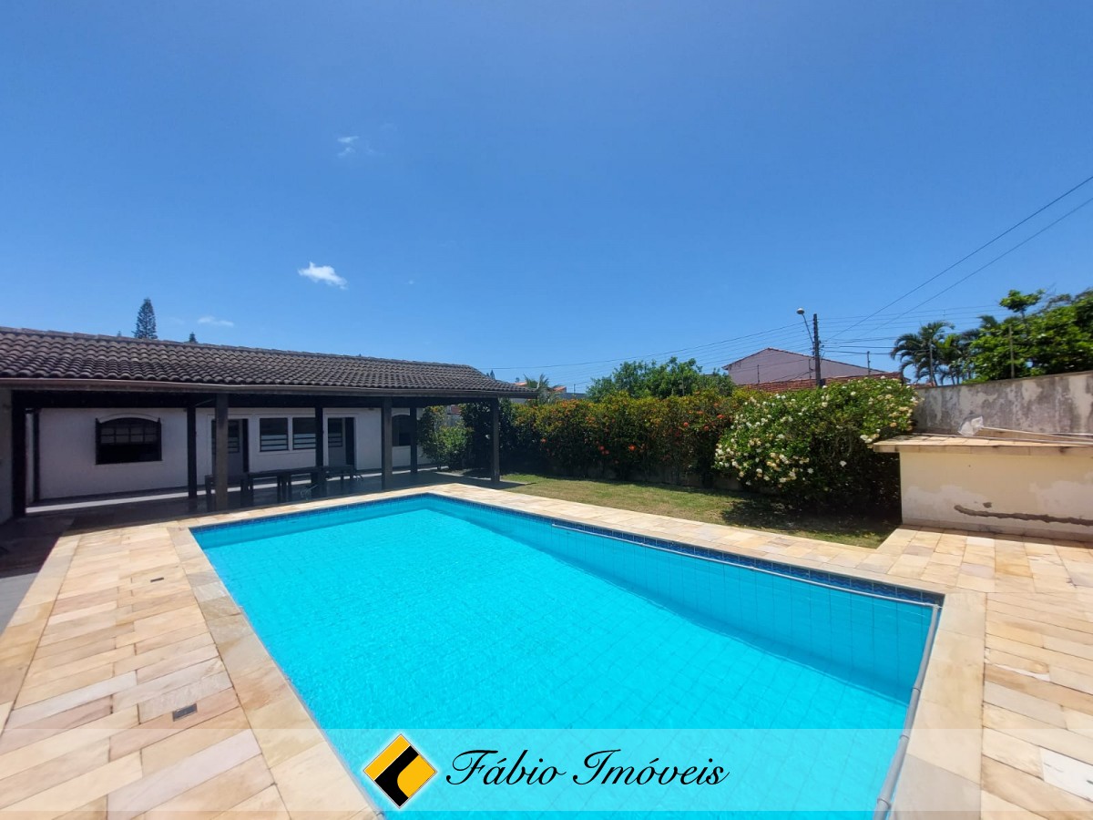 Casa em dois lotes, próxima a praia! – Foto 56