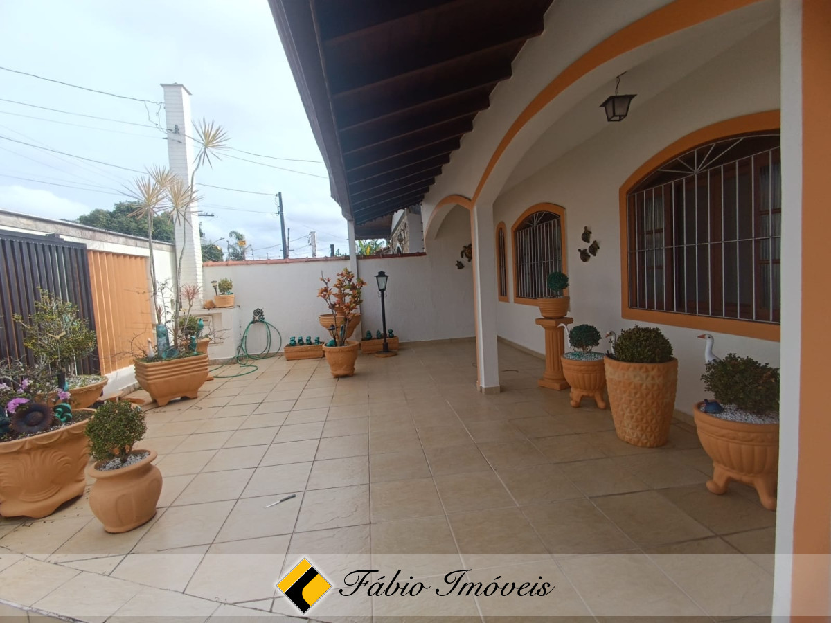 Linda casa na região central de Peruíbe e a apenas 500m da praia! – Foto 15