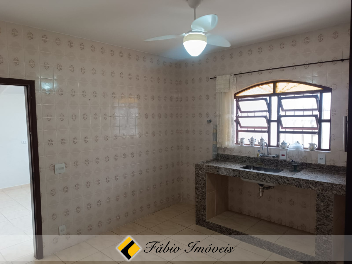 Linda casa na região central de Peruíbe e a apenas 500m da praia! – Foto 10