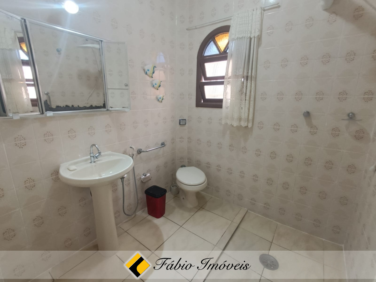 Linda casa na região central de Peruíbe e a apenas 500m da praia! – Foto 6