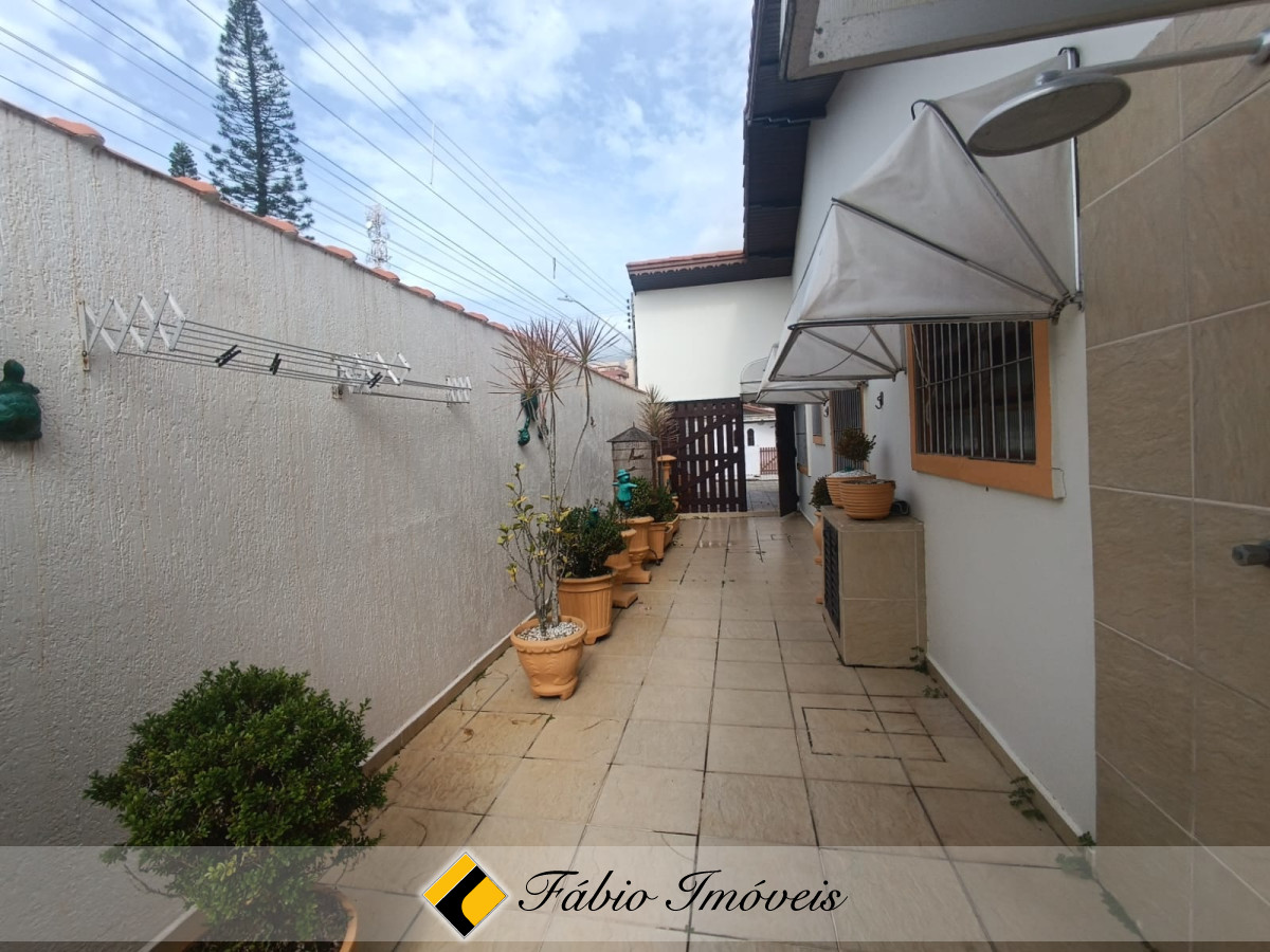 Linda casa na região central de Peruíbe e a apenas 500m da praia! – Foto 17