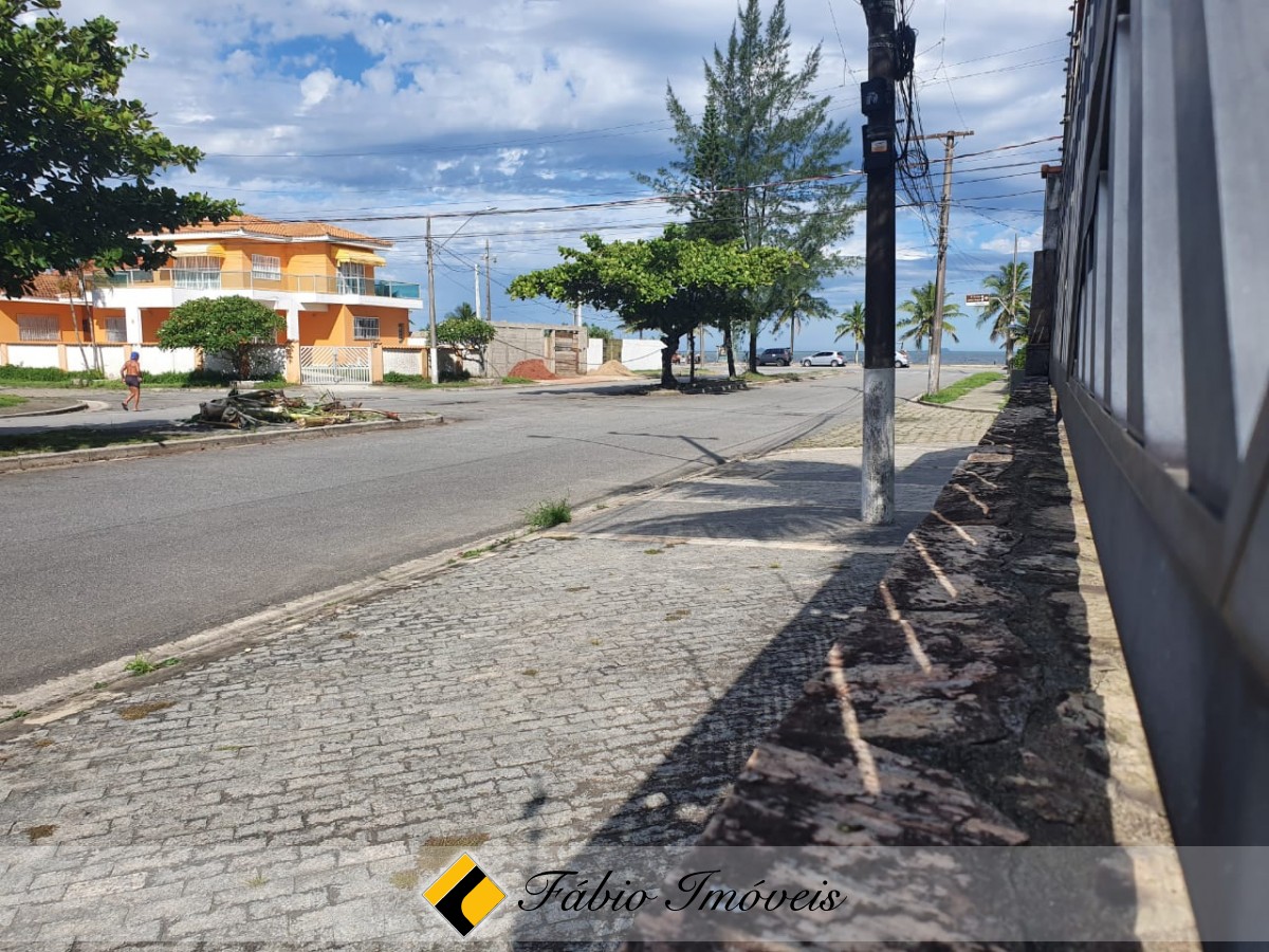 Casa térrea a apenas 90m do mar! – Foto 2