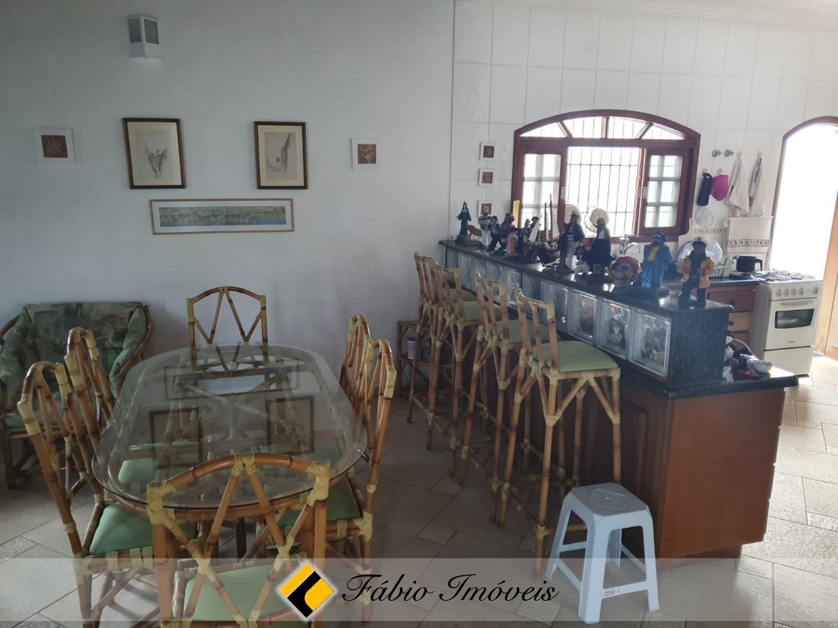 Casa térrea a apenas 90m do mar! – Foto 12