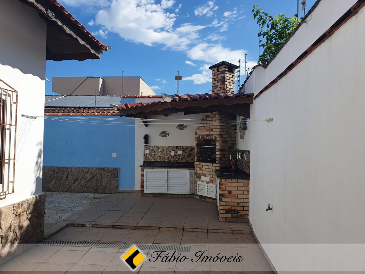 Casa térrea a apenas 90m do mar! – Foto 6