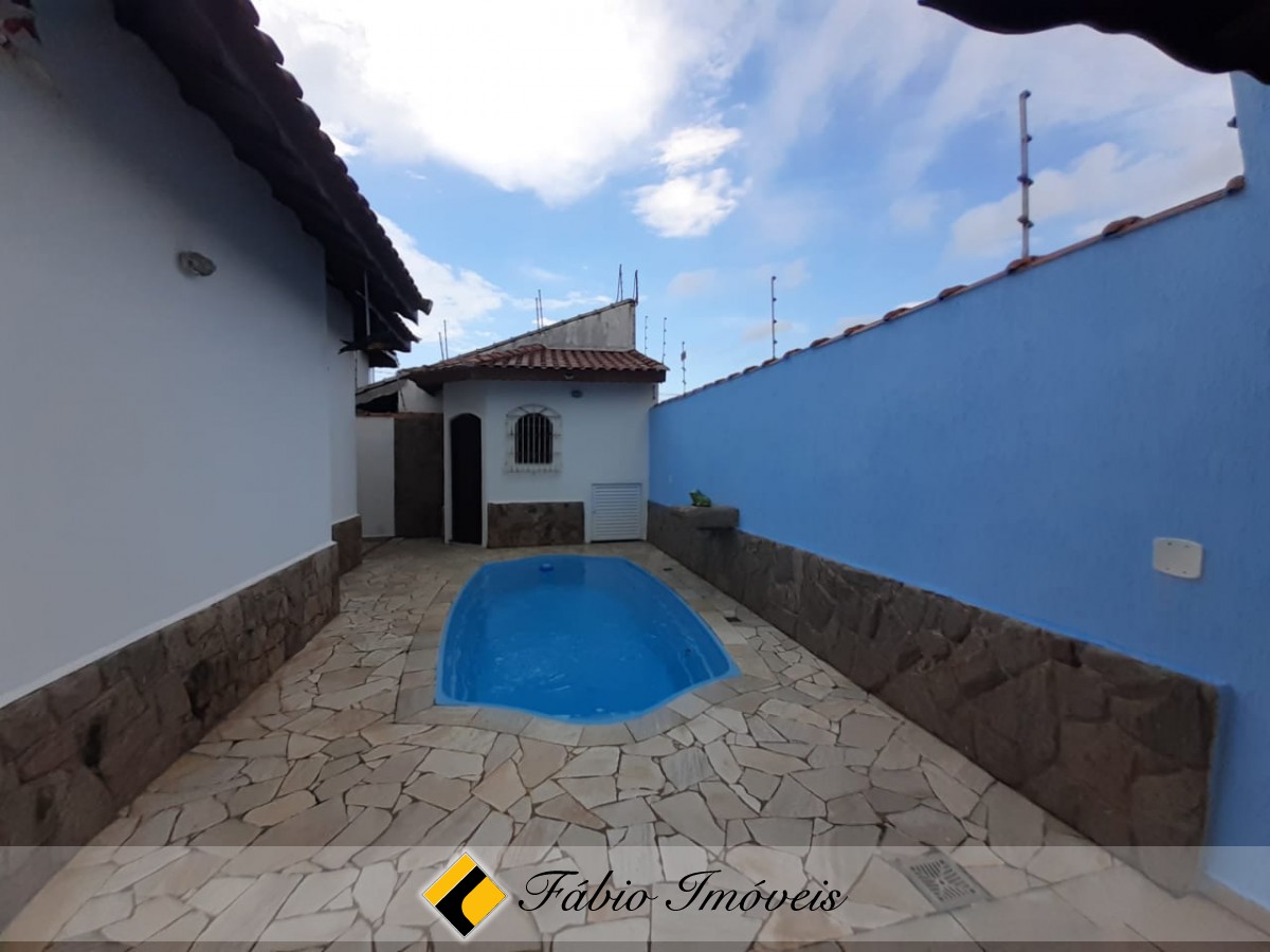 Casa térrea a apenas 90m do mar! – Foto 4