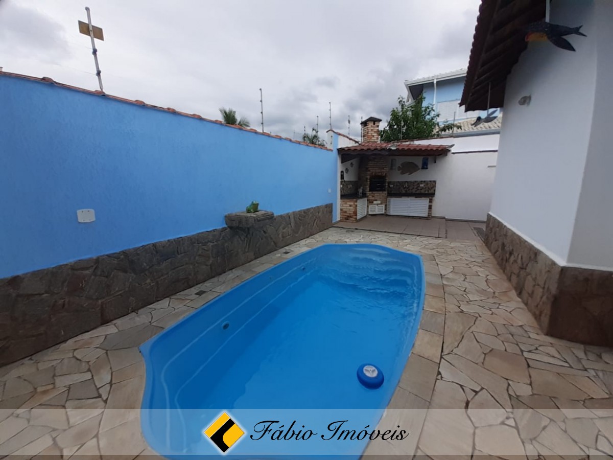 Casa térrea a apenas 90m do mar! – Foto 3