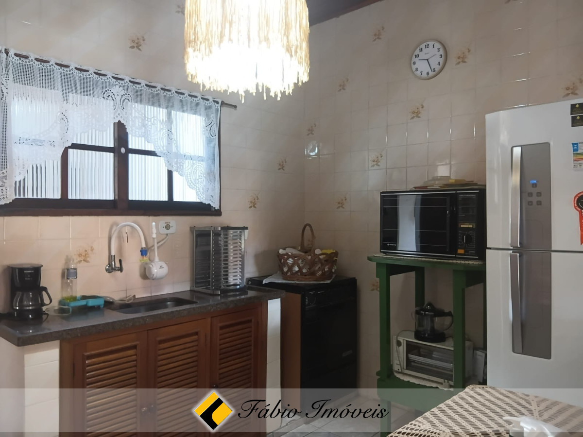 Casa em excelente localização! – Foto 25
