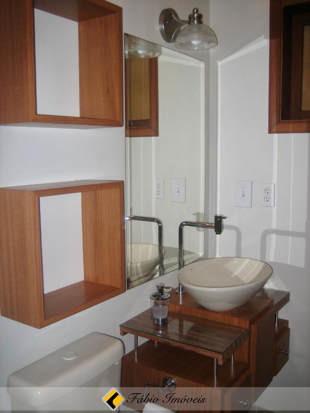 Belíssimo sobrado muito bem conservado! – Foto 9