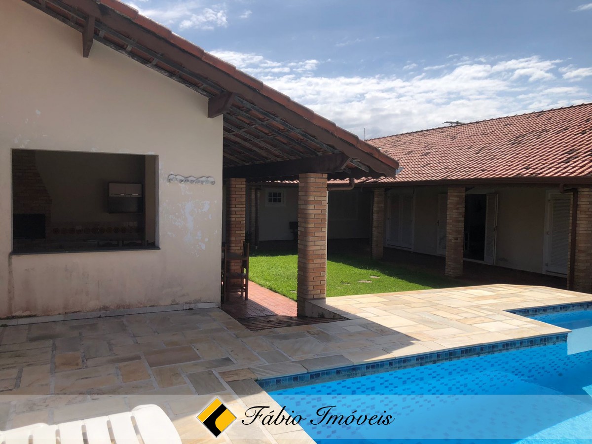 Casa em dois lotes a apenas 150m da praia! – Foto 27