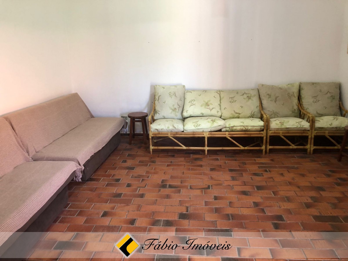 Casa em dois lotes a apenas 150m da praia! – Foto 4