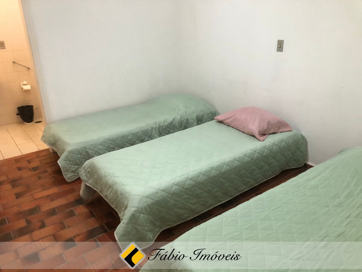 Casa em dois lotes a apenas 150m da praia! – Foto 17