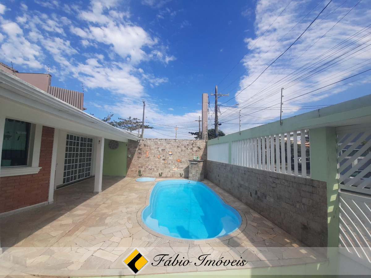 Casa com piscina a 100 metros da praia!! – Foto 28