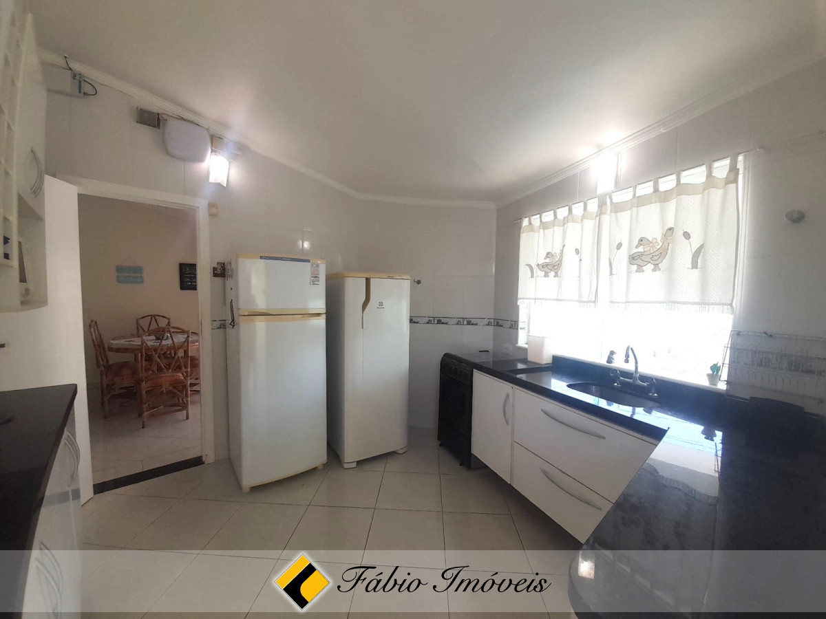Casa com piscina a 100 metros da praia!! – Foto 19