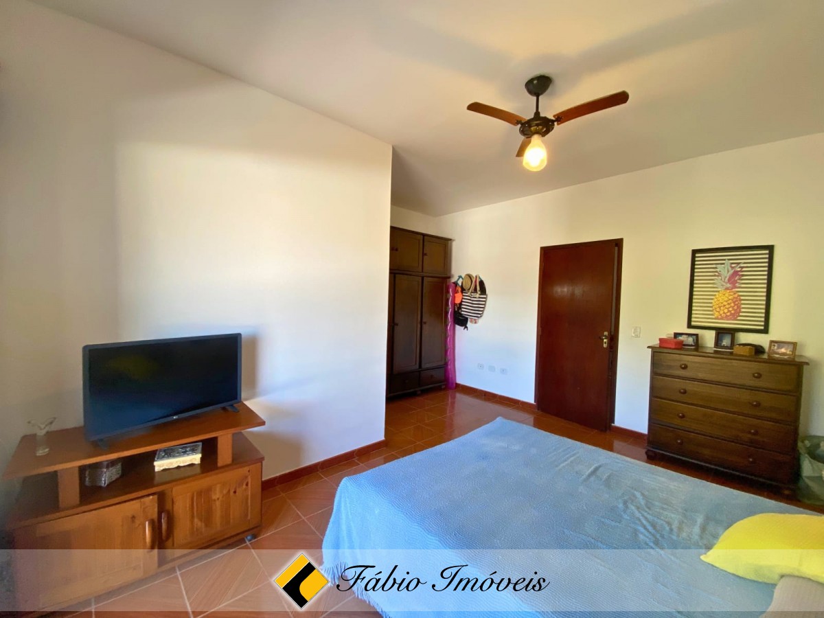 Sobrado em excelente localização na região central de Peruíbe!! – Foto 14