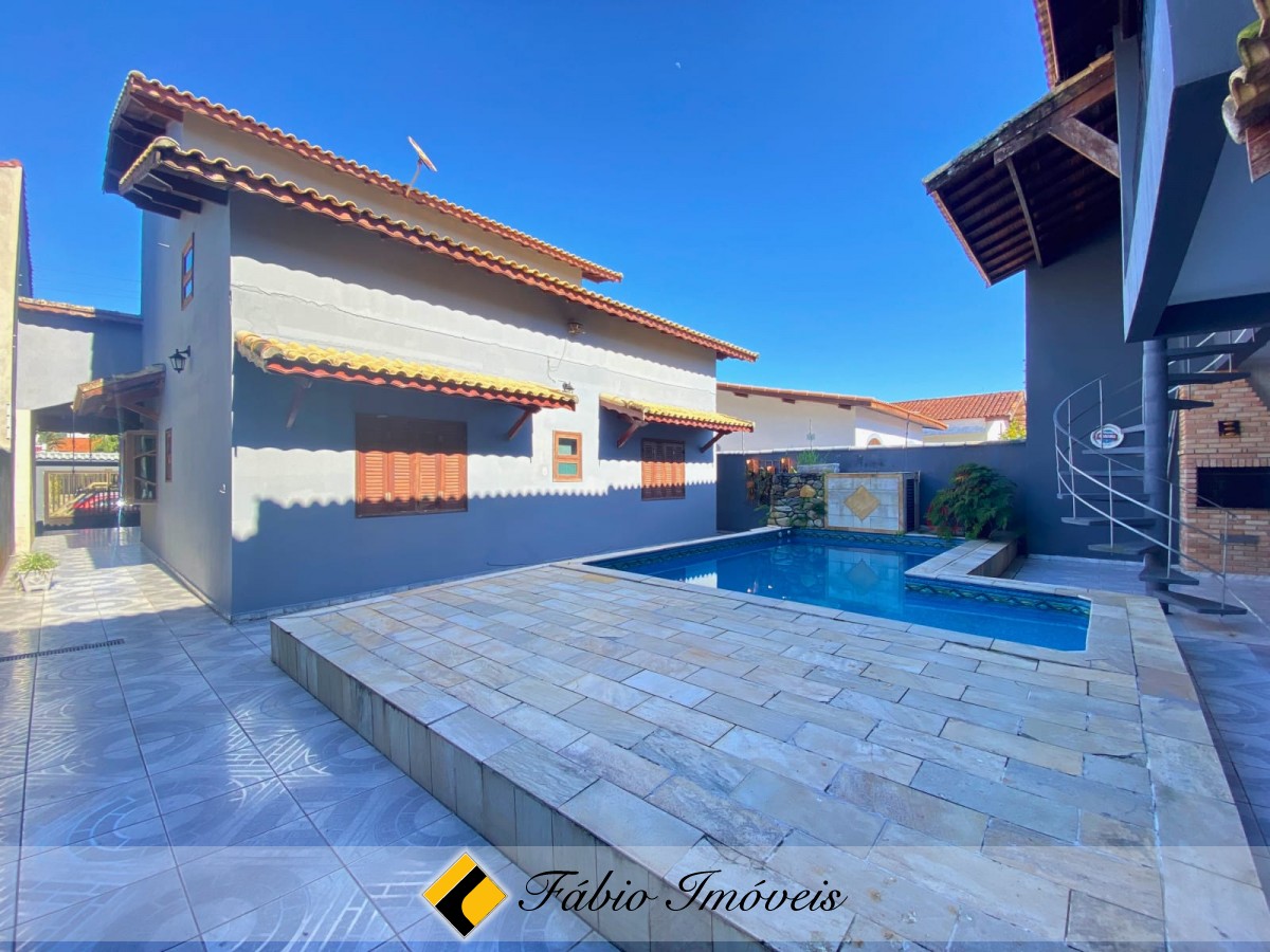 Sobrado em excelente localização na região central de Peruíbe!! – Foto 34