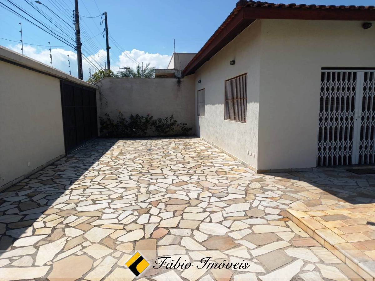 Casa em dois lotes  e com piscina! – Foto 18