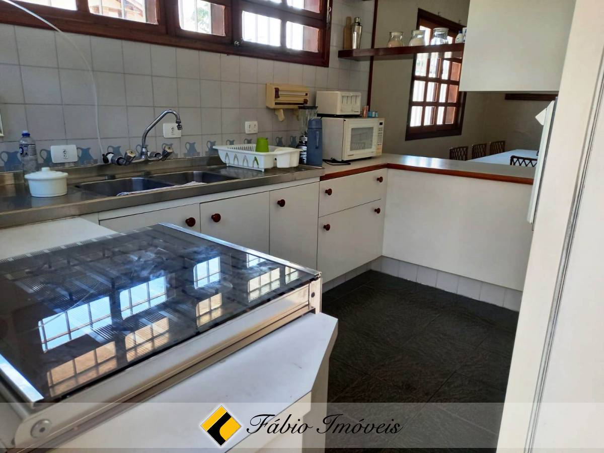 Casa em dois lotes  e com piscina! – Foto 26