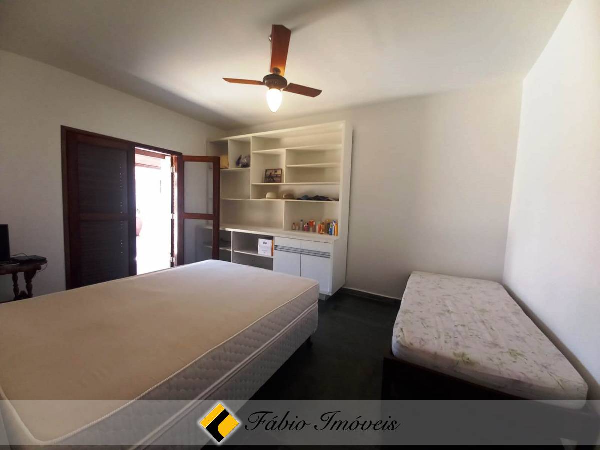 Casa em dois lotes  e com piscina! – Foto 4