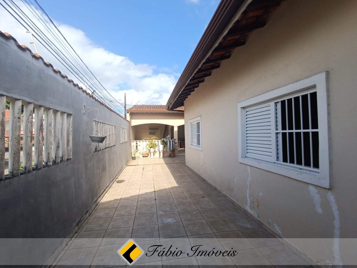 Casa com Piscina em ótimo bairro! – Foto 5