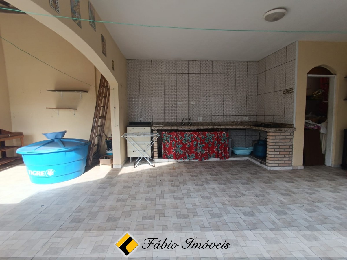 Casa com Piscina em ótimo bairro! – Foto 8