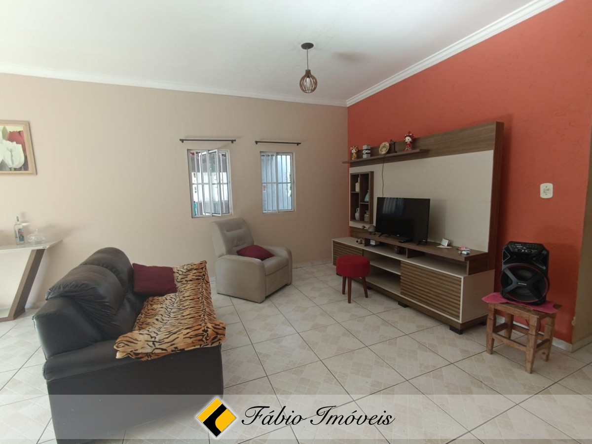 Casa com Piscina em ótimo bairro! – Foto 19