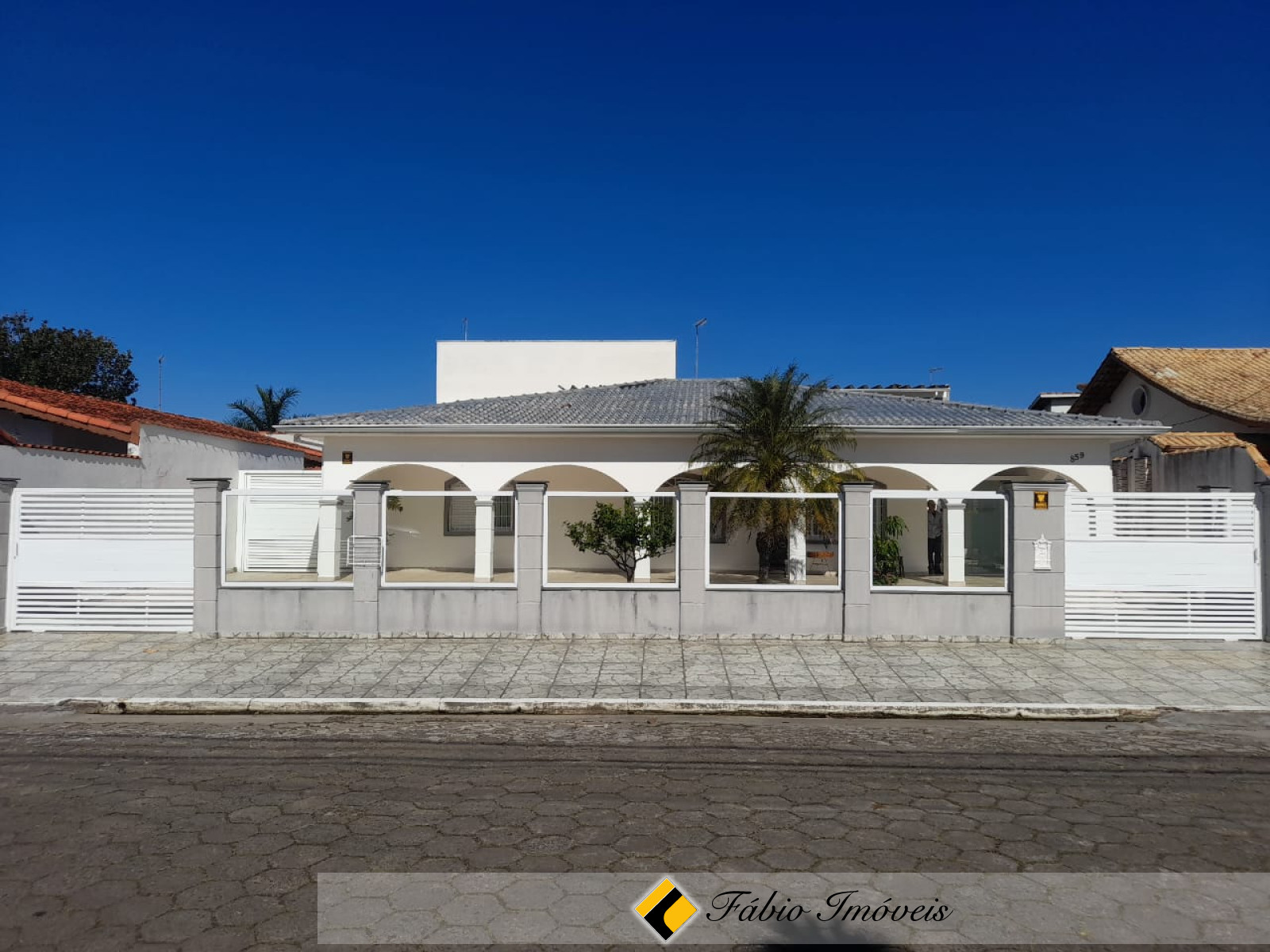Casa em dois lotes, impecável!! – Foto 1