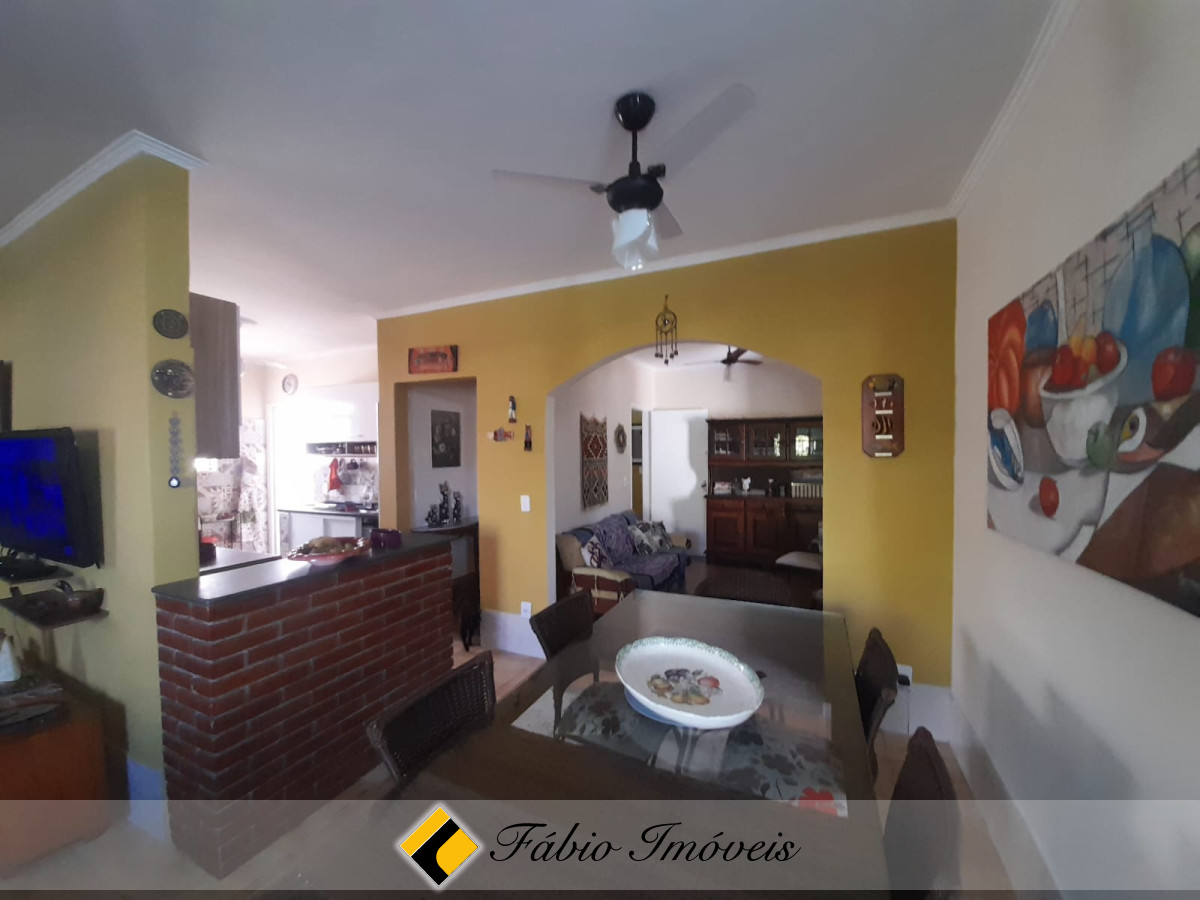 Casa em dois lotes com piscina em bairro Nobre!! – Foto 11