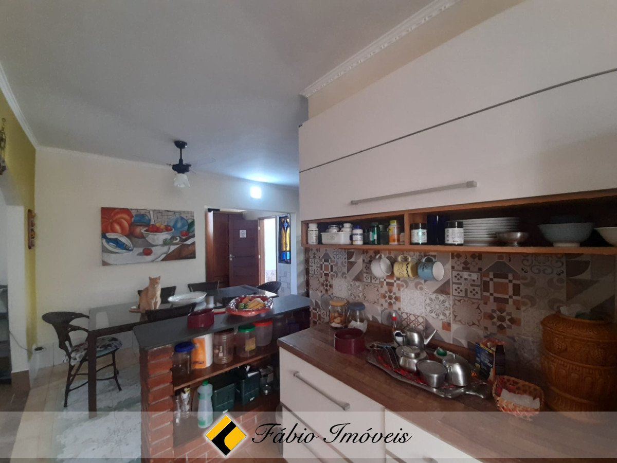 Casa em dois lotes com piscina em bairro Nobre!! – Foto 14