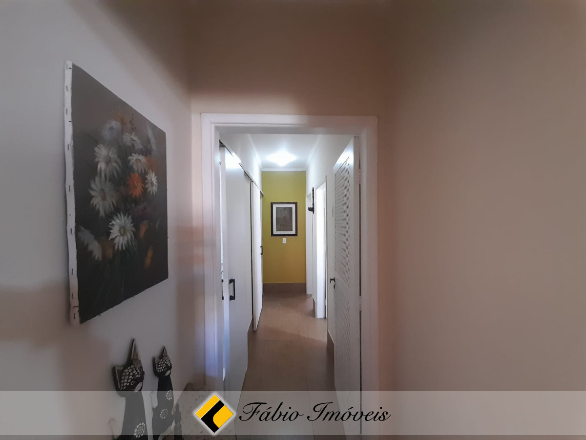 Casa em dois lotes com piscina em bairro Nobre!! – Foto 13