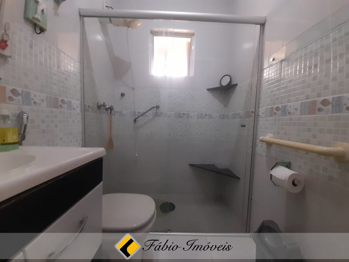 Casa em dois lotes com piscina em bairro Nobre!! – Foto 16
