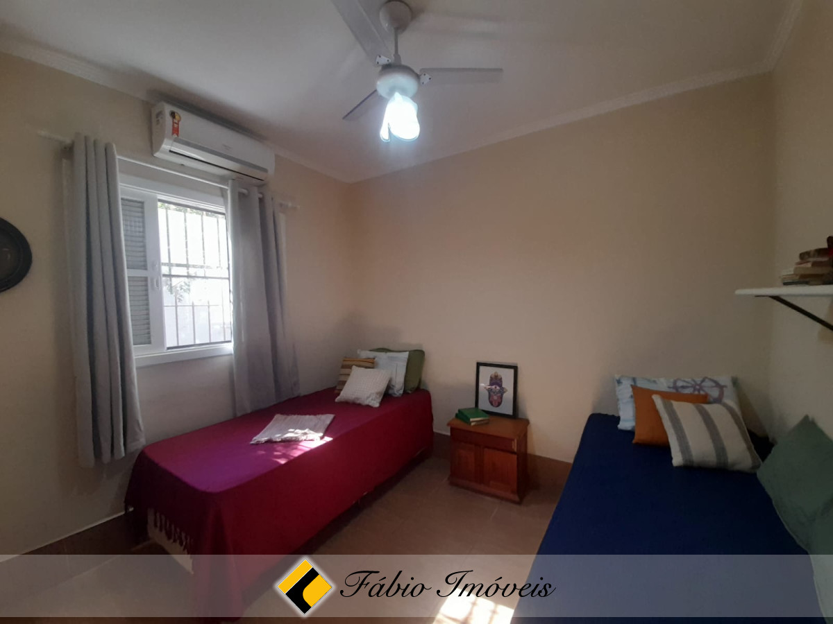 Casa em dois lotes com piscina em bairro Nobre!! – Foto 17