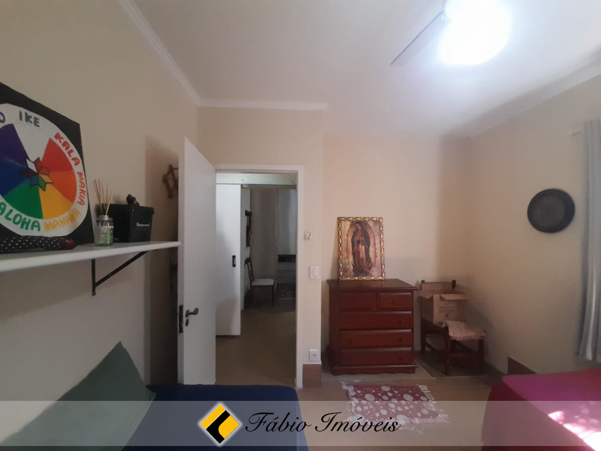 Casa em dois lotes com piscina em bairro Nobre!! – Foto 18