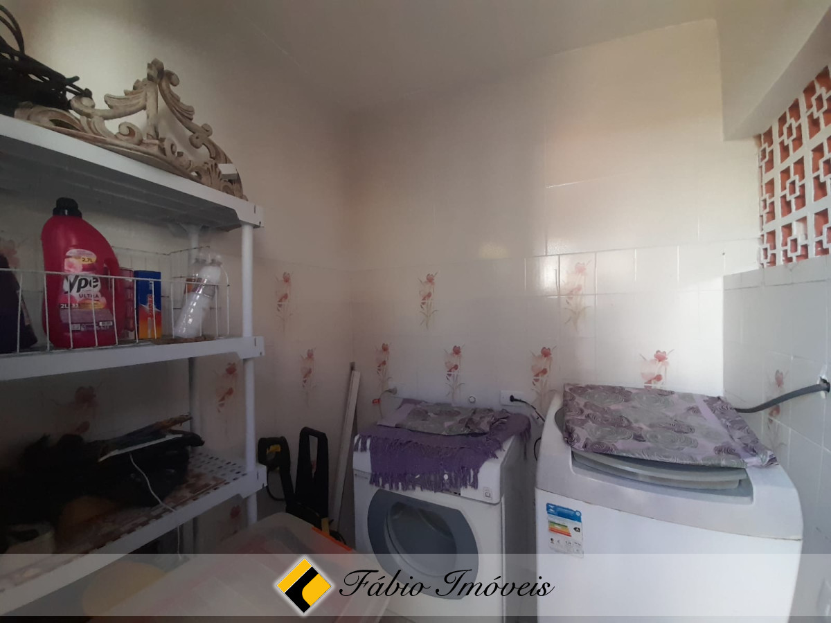 Casa em dois lotes com piscina em bairro Nobre!! – Foto 24
