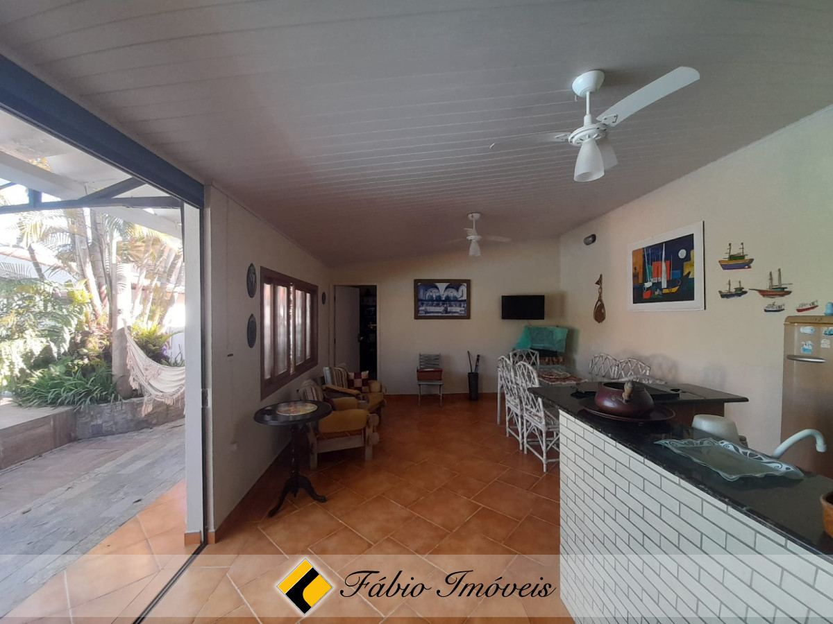Casa em dois lotes com piscina em bairro Nobre!! – Foto 34