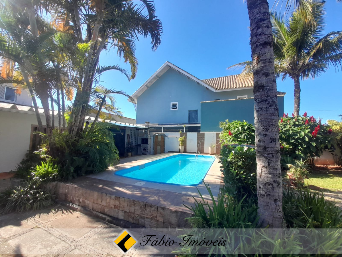 Casa em dois lotes com piscina em bairro Nobre!! – Foto 39