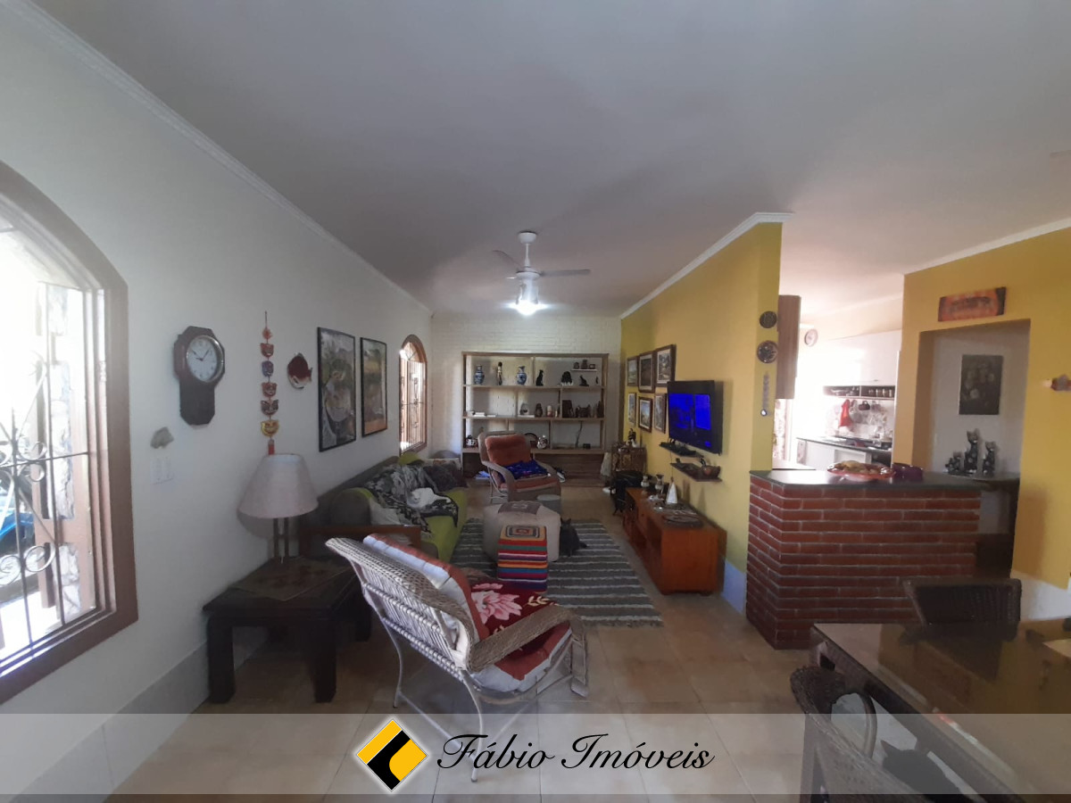Casa em dois lotes com piscina em bairro Nobre!! – Foto 7