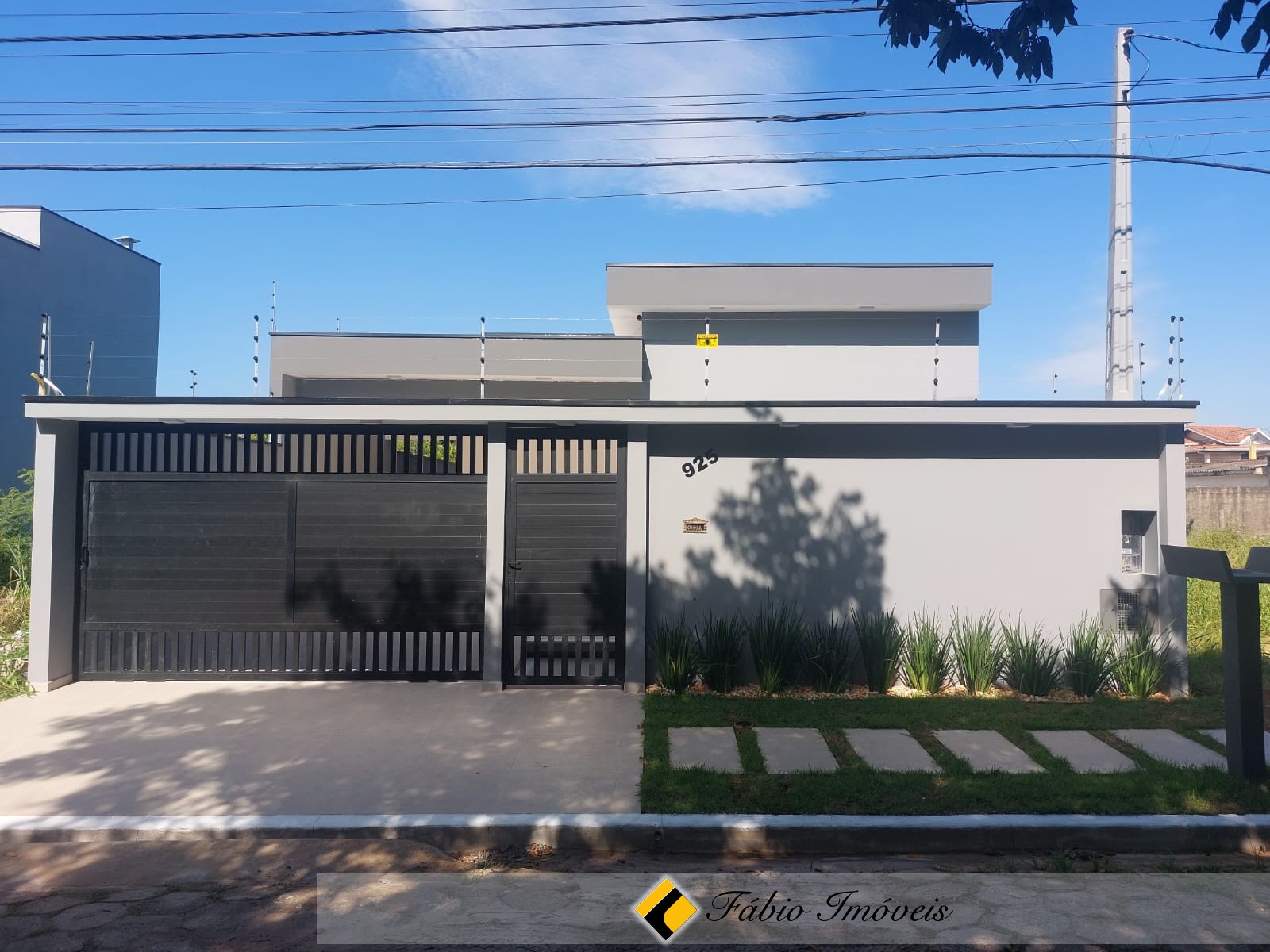 Casa nova com piscina!!