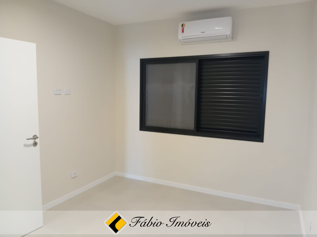 Linda casa com piscina e acabamento de primeira!! – Foto 37