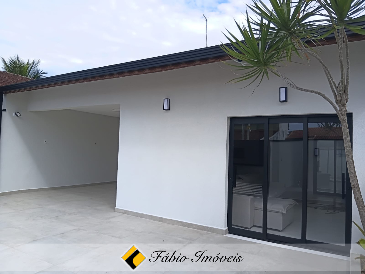 Linda casa com piscina e acabamento de primeira!! – Foto 34