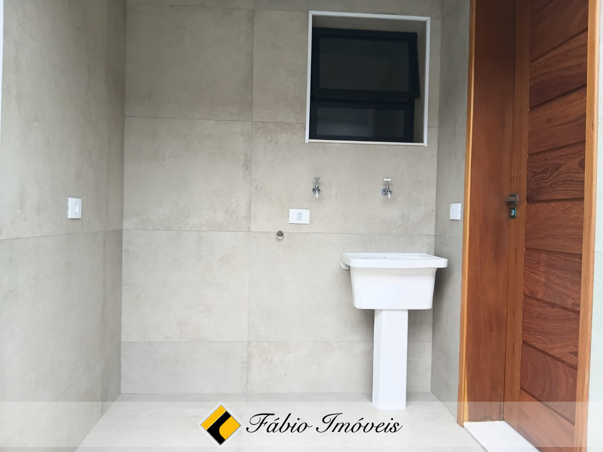 Linda casa com piscina e acabamento de primeira!! – Foto 4