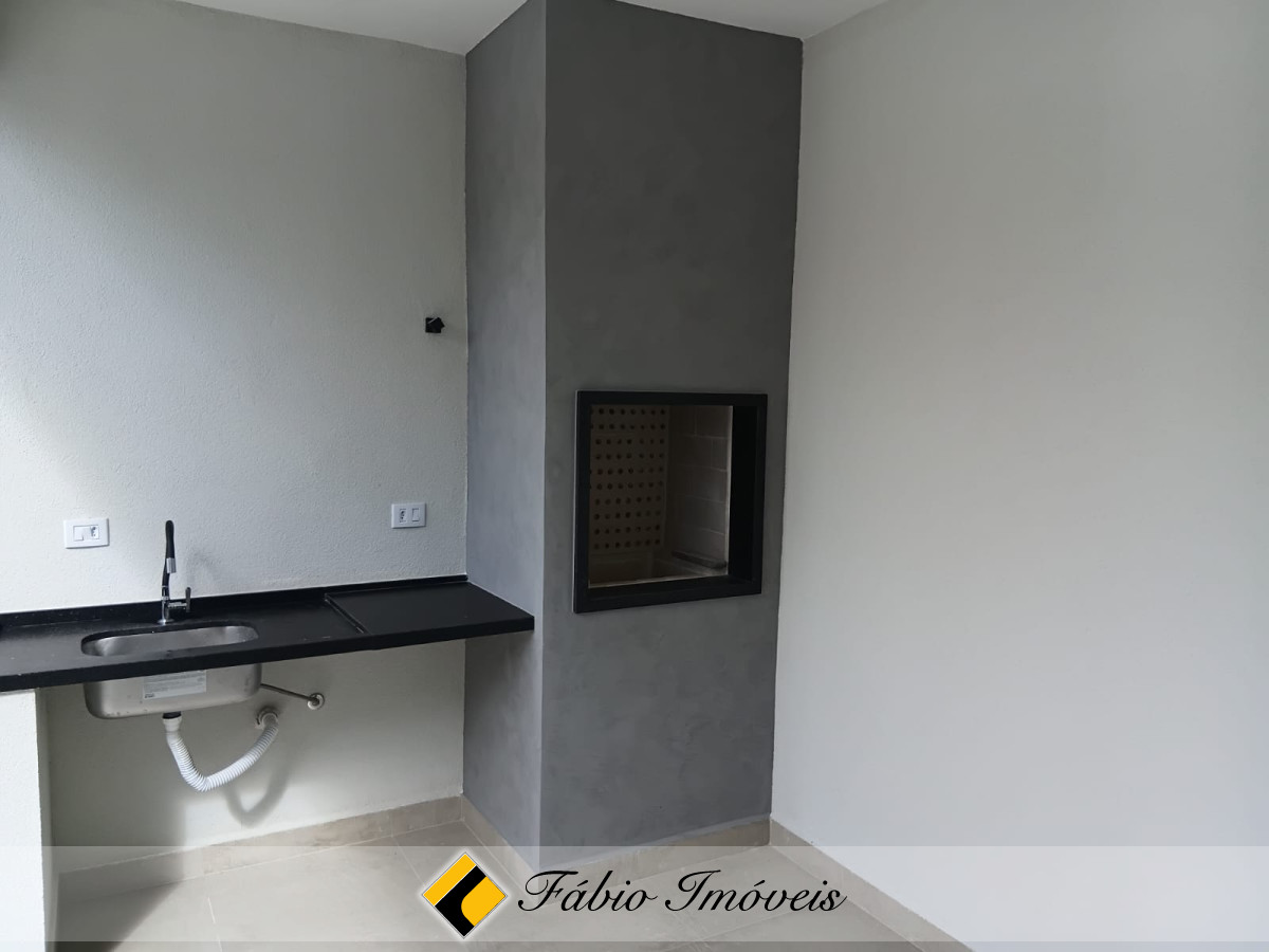 Linda casa com piscina e acabamento de primeira!! – Foto 22