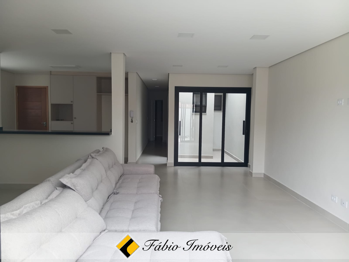Linda casa com piscina e acabamento de primeira!! – Foto 31