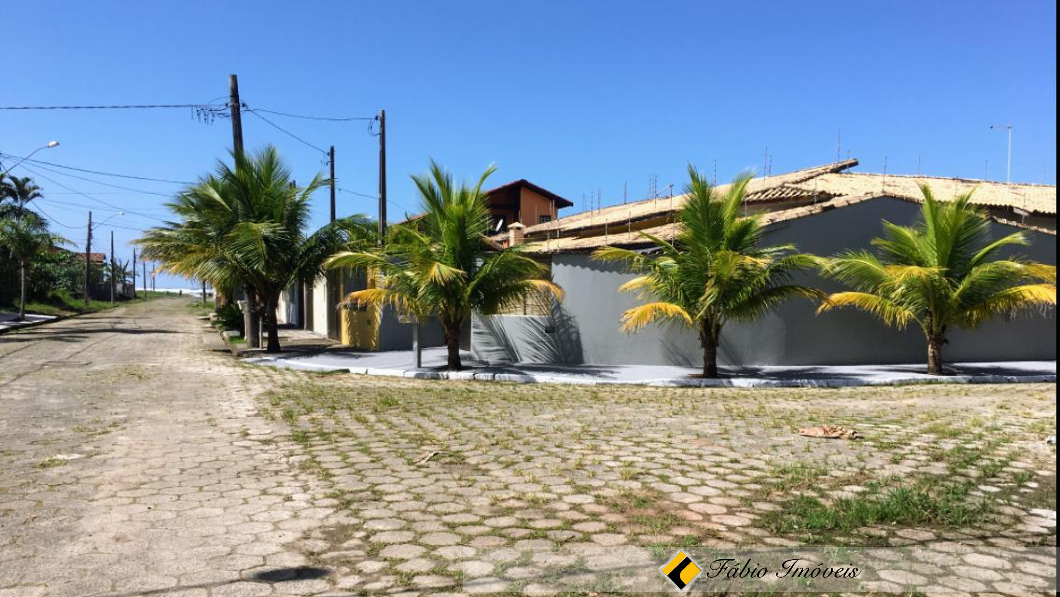 Linda e encantadora casa a 200 metros da paraia!! – Foto 1