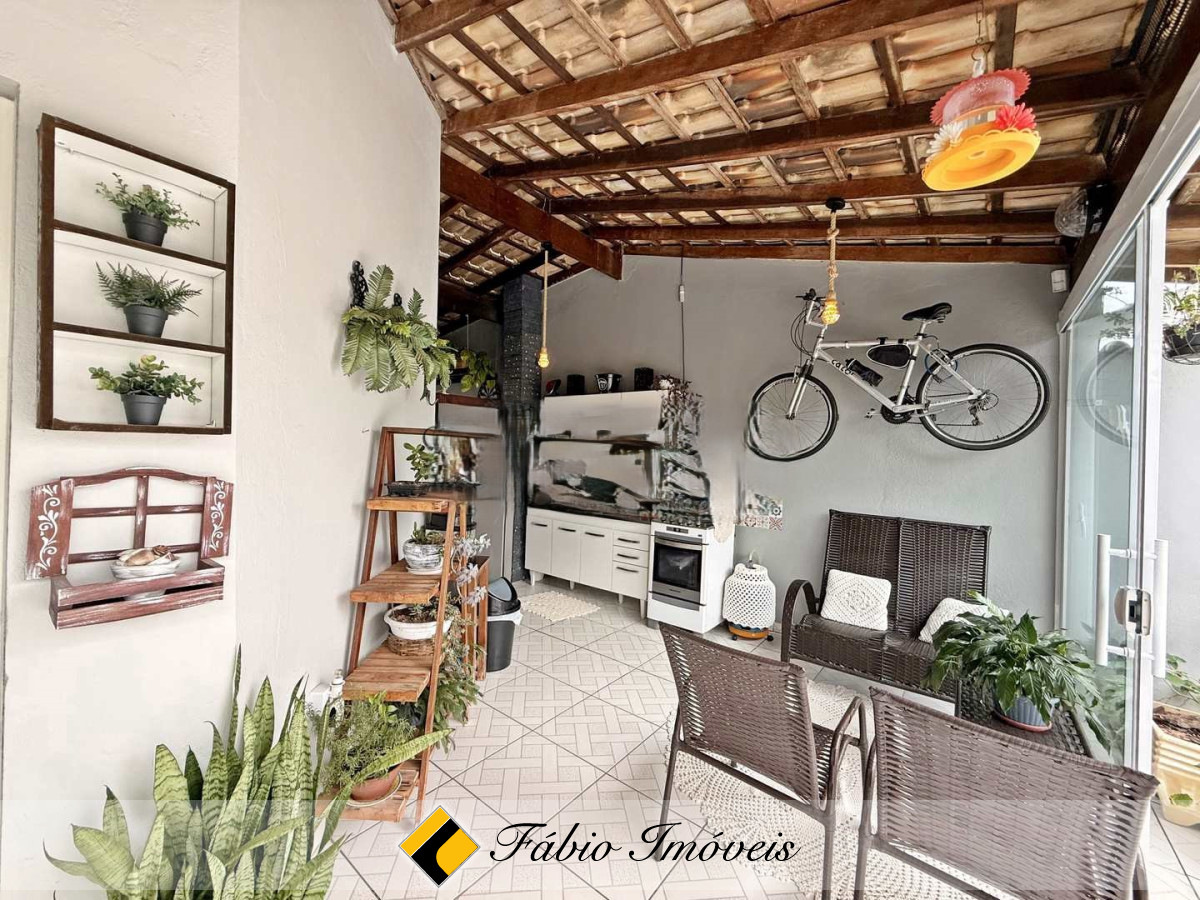 Linda e encantadora casa a 200 metros da paraia!! – Foto 14