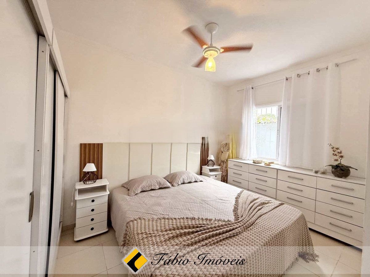 Linda e encantadora casa a 200 metros da paraia!! – Foto 15