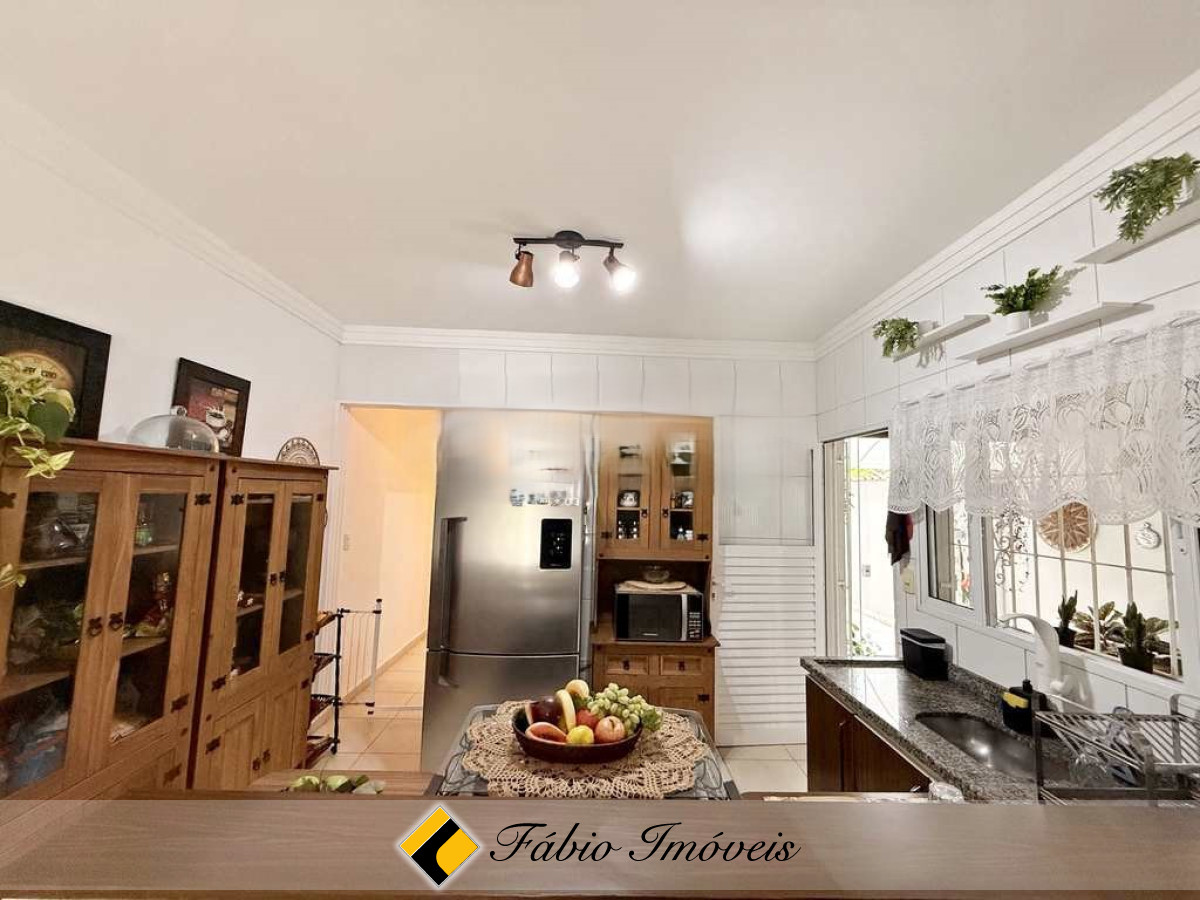 Linda e encantadora casa a 200 metros da paraia!! – Foto 3